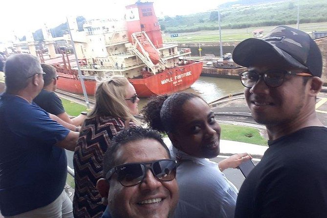 Private Panama City and Canal Tour Like No Other - Professional Tour Guides and Customer Satisfaction