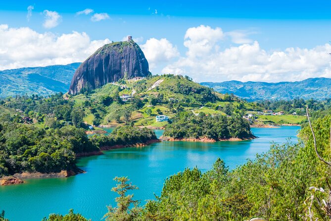 Private Tour To Guatape From Medellin - Customer Reviews