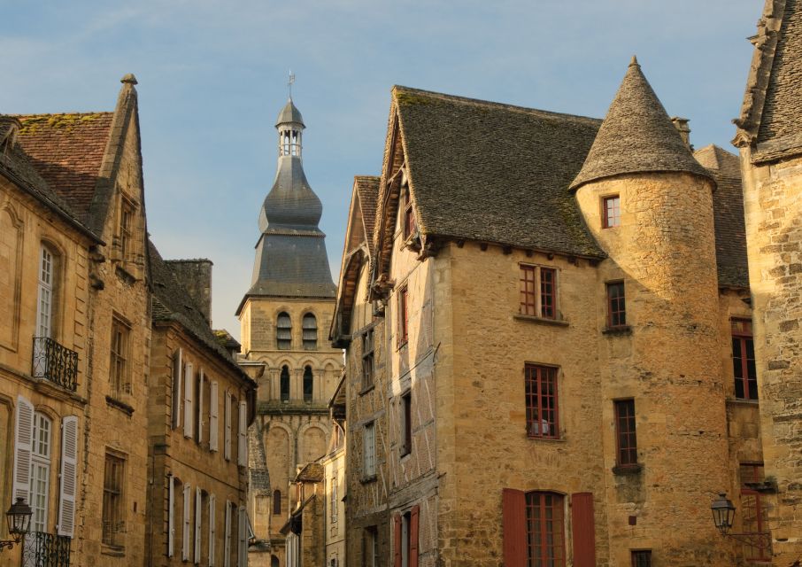 Sarlat Gourmet Tour & Market Visit With Tastings - Savoring Local Specialties and Wines