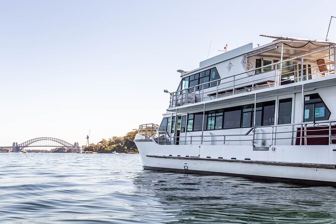 Sydney Combo: Morning Sightseeing to Bondi & Harbour Lunch Cruise - Enjoy a Leisurely Harbour Lunch Cruise