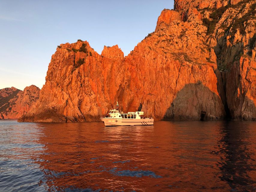 The Translated Text Is: Sarten/Cargese: Piana Creeks Cape Rosso Swimming - Exploring the Calanques National Park