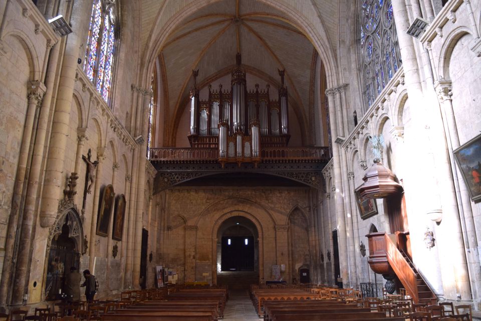 Tour of the Catholic Churches of Poitiers - Itinerary and Tour Schedule