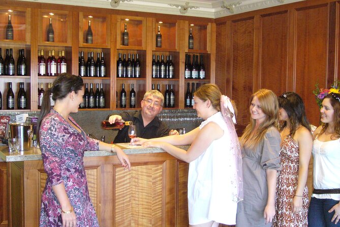 Yarra Valley Small-Group Wine Tour With 2 Course Lunch - Meeting and Pickup Essentials