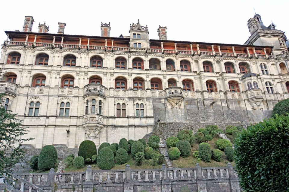 Blois: Private Tour of Blois Castle With Entry Tickets - Starting Location