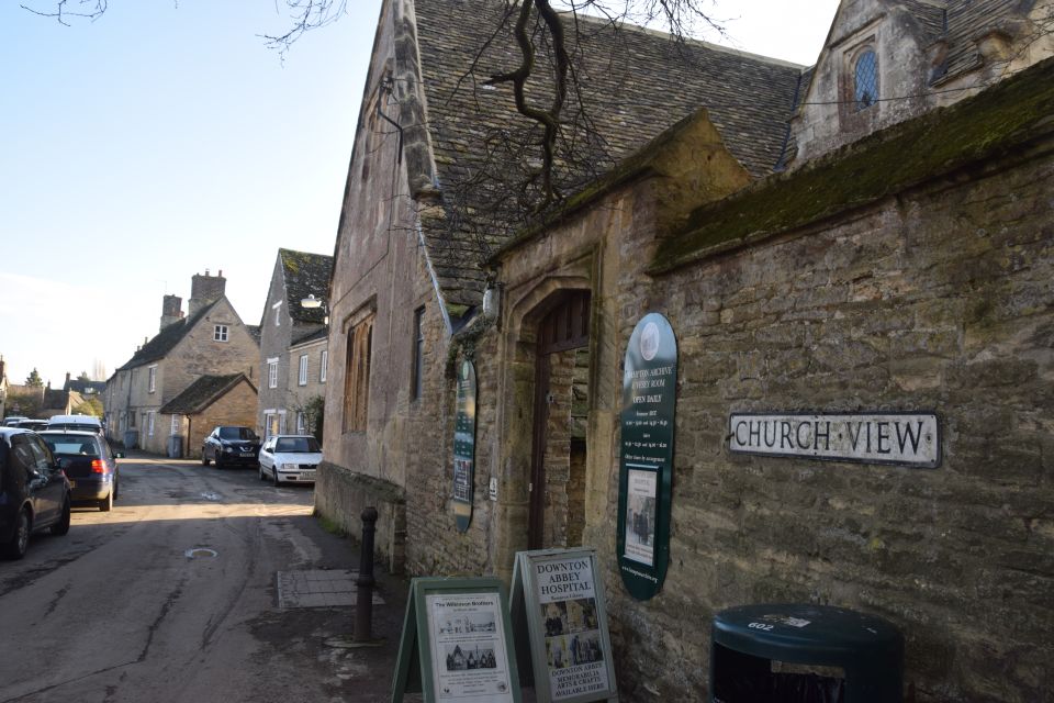 Downton Abbey and Village Small Group Tour From London - Meeting Point