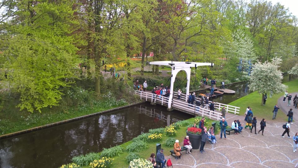 From Amsterdam: Keukenhof and Zaanse Schans Small Group Tour - Meeting Point Information