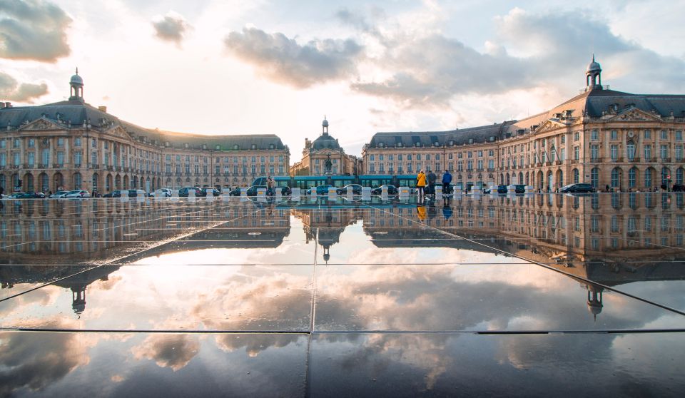 From San Sebastián: Bordeaux & Winery Private Guided Tour - Meeting Point