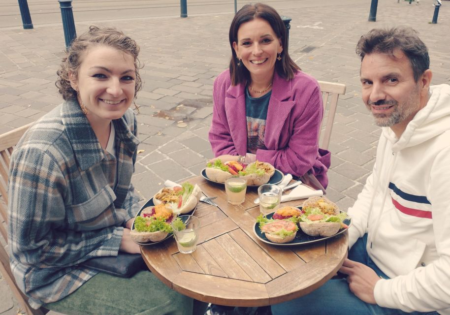 Ghent: Guided City Tour With Food and Drink Tastings - Experience Highlights and Food Sampling