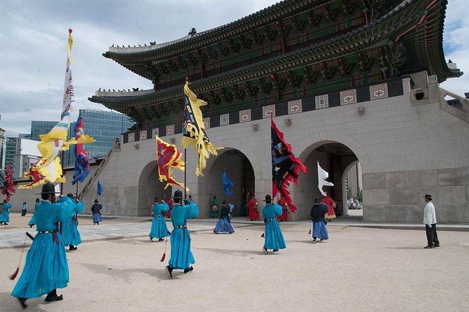 Gyeongbok Palace and Korean Folk Village Tour - Practical Tour Information and Tips