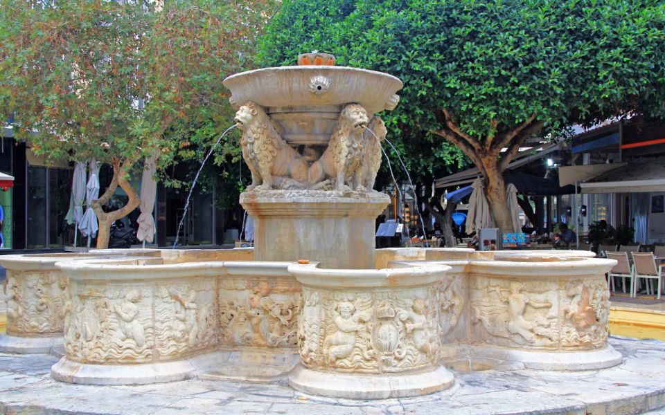 Heraklion City, Walking Tour, Old Market & Knossos Palace - Customer Review of Heraklion Experience