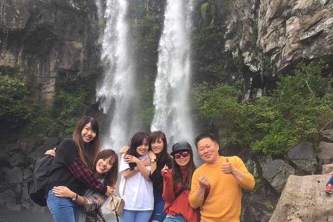 Jeju Island Private Taxi Tour-Waterfalls & Oedolgae & Jusangjeoli - Exclusions and Additional Fees