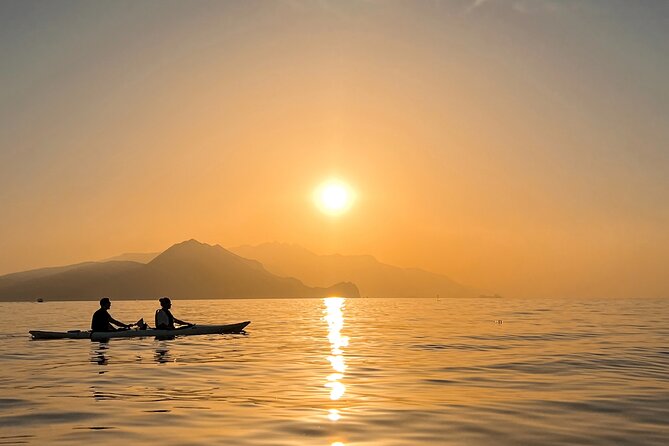 Kayak Tour in Capri Between Caves and Beaches - Equipment and Tour Experience