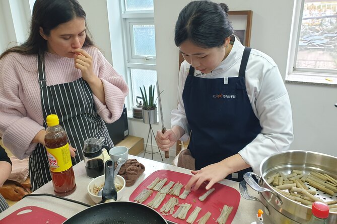 Korean Food Master Private Cooking Class With Korean Chef - Experiencing Korean Food Culture