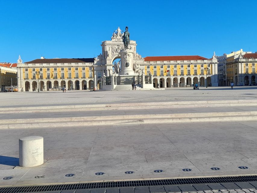 Lisbon: Half Day Guided Sightseeing Tour by Tuk Tuk - Tour Highlights