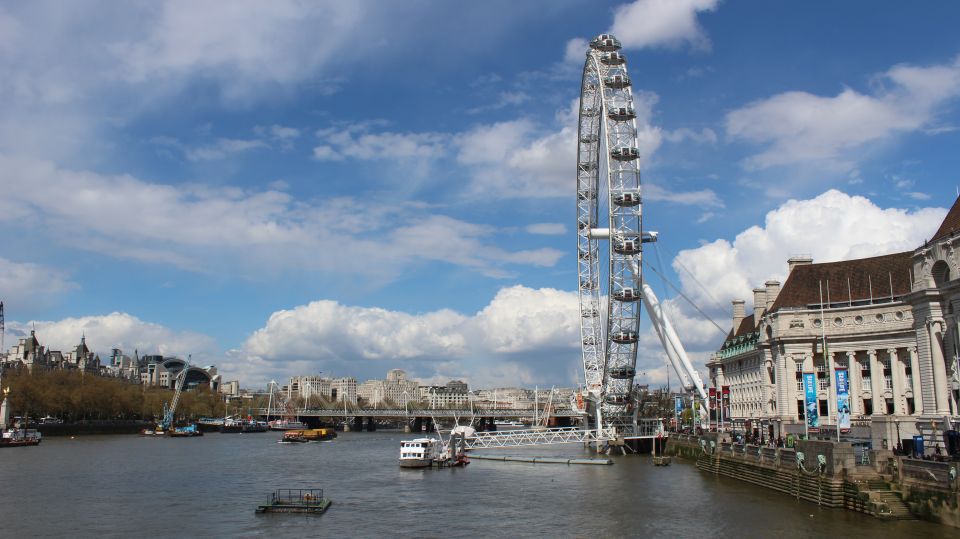 London: 4-Hour Panoramic Tour by Black Taxi - Availability