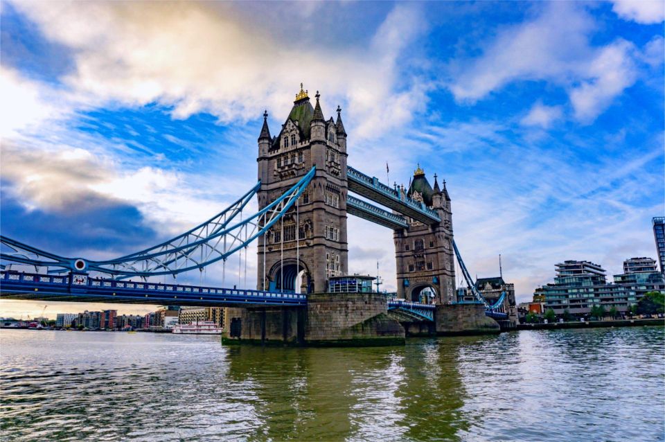 London: Private Customizable Tour (English/Spanish Guide) - Customizable Experience