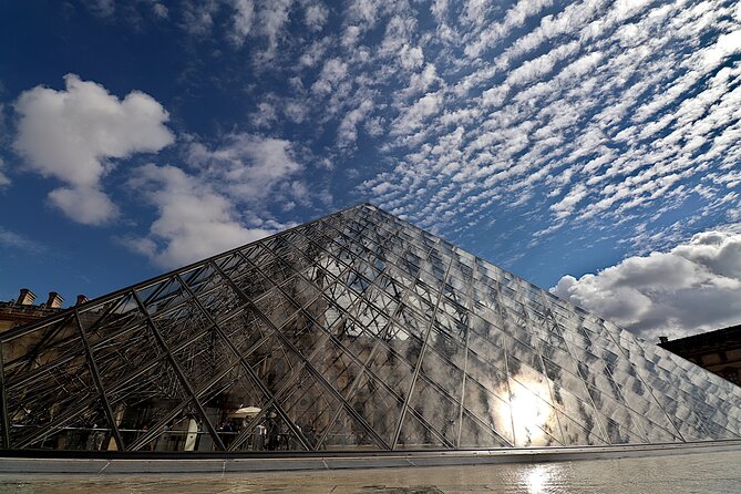 Louvre Museum Entrance Reserved Access Tour - Minimum Traveler Requirement Details