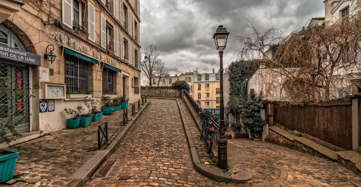 Montmartre Walking Tour - Exploring the Hill of Martyrs