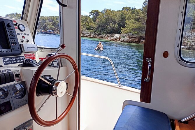 Private Boat Tour Cannes Lerins Islands - Amenities Onboard