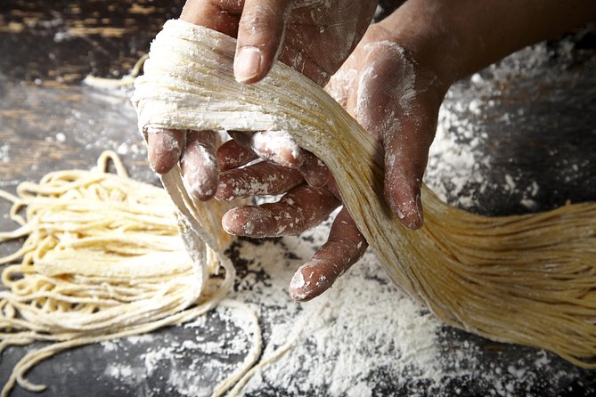 Rome: Fresh Pasta Wokshop and Meal With a Local - Reviews and Booking Details