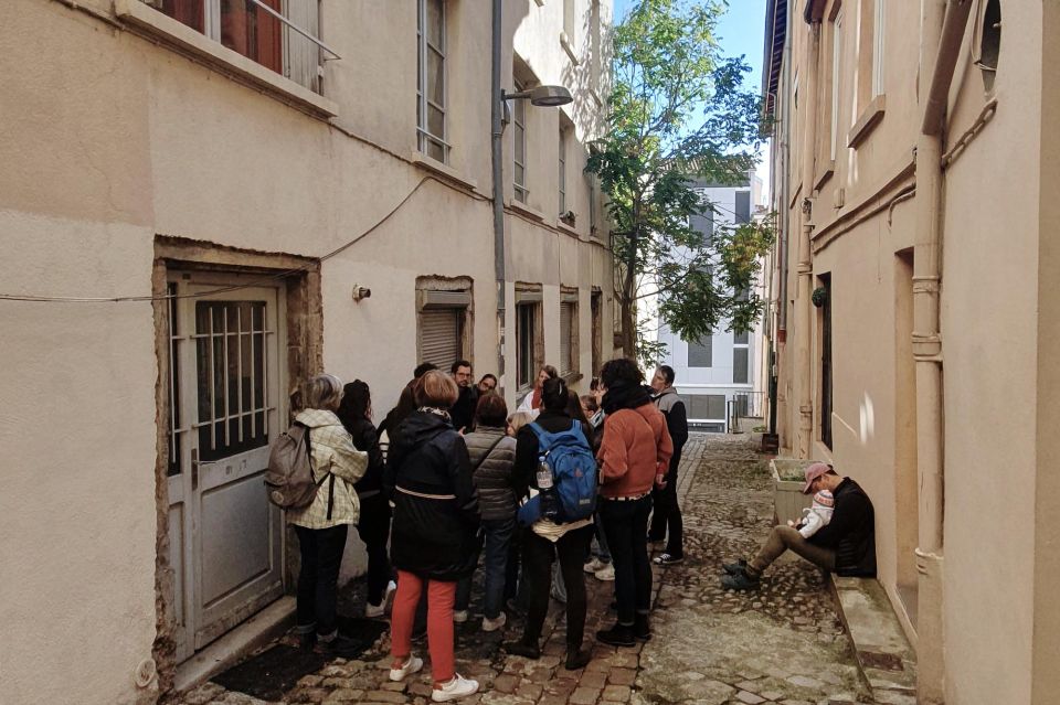 Storytelling Tour of Croix-Rousse in French - Getting Ready for Adventure