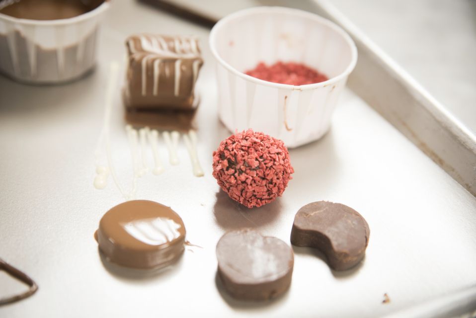 Toronto: Classic Chocolate Making Workshop - Common questions