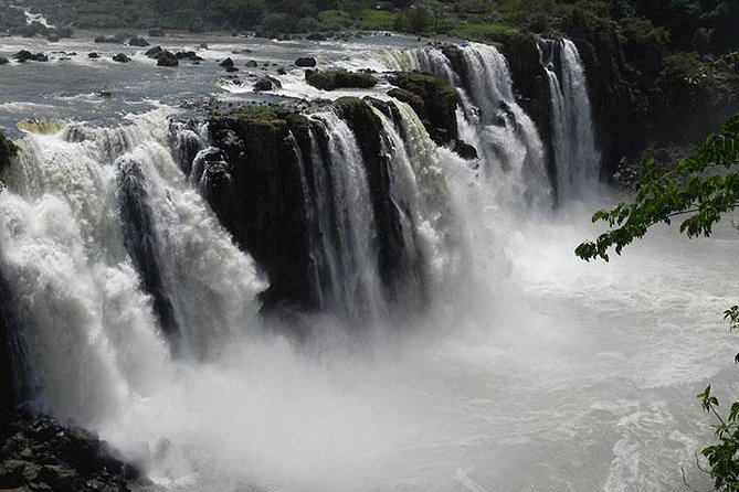 Tour to Iguassu Falls Brazilian Side - Common questions