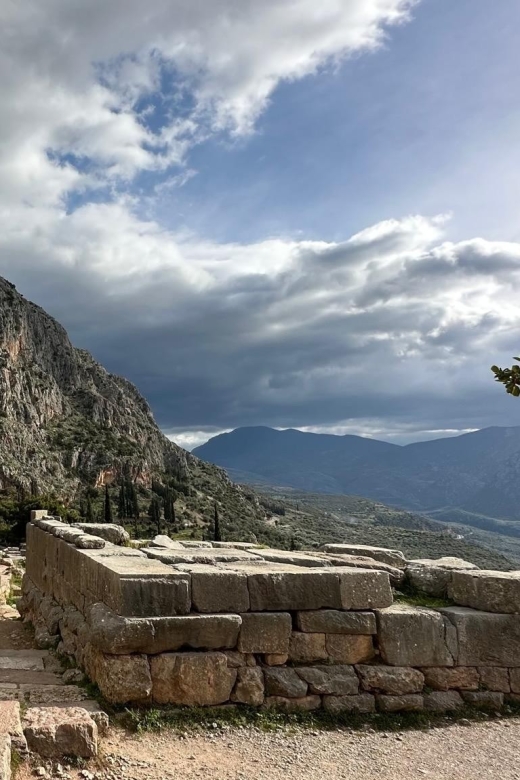 Visit Thermopylae & Delphi Navel of Earth Private Tour 8H - Not Included