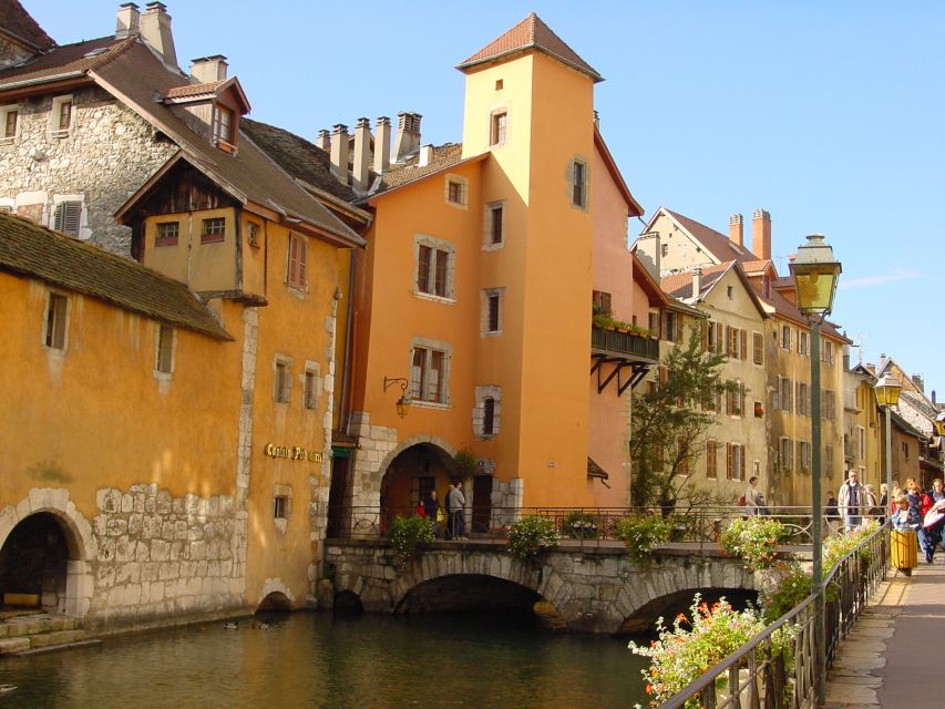 Annecy Private Guided Tour From Geneva - Common questions