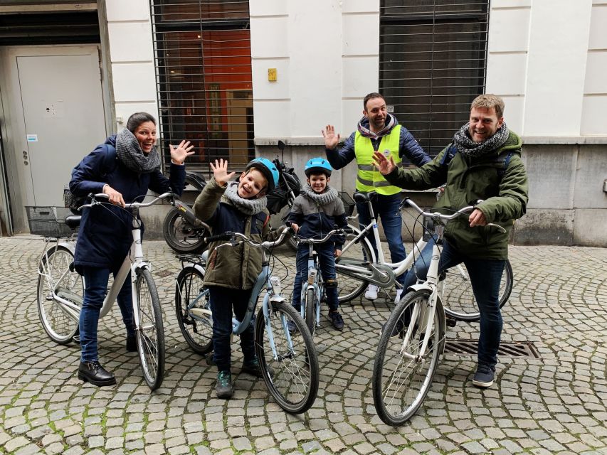 Antwerp: City Highlights Group Bike Tour With a Guide - Additional Information