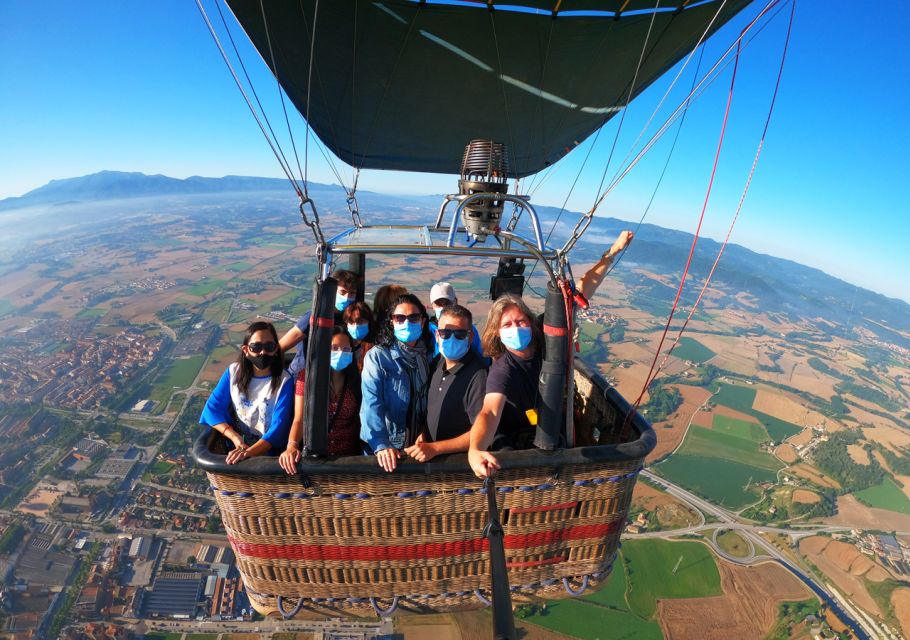 Barcelona: Hot Air Balloon Flight With Snacks & Drinks - Booking Information and Flight Experience