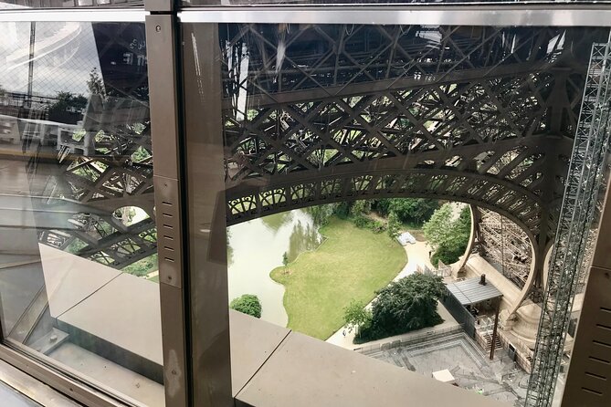 Eiffel Tower Summit Semi-Private Guided Tour - Common questions