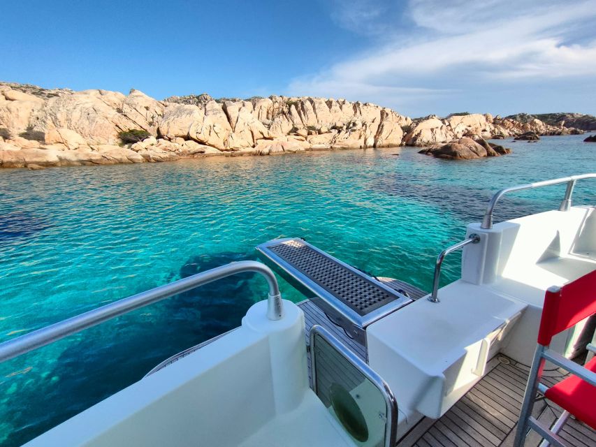 Exclusive Boat Tours La Maddalena - Boat Features