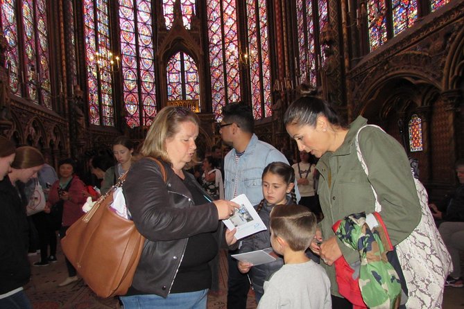 Family Treasure Hunt Around Notre-Dame Cathedral - Customer Reviews