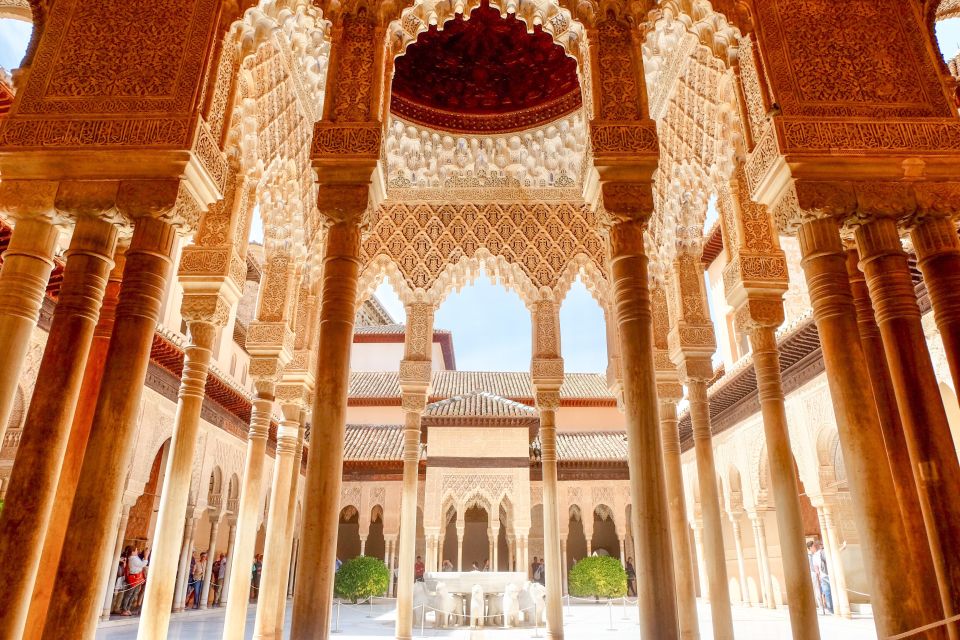 Granada: Alhambra and Nasrid Palaces Small Guided Tour - Important Information