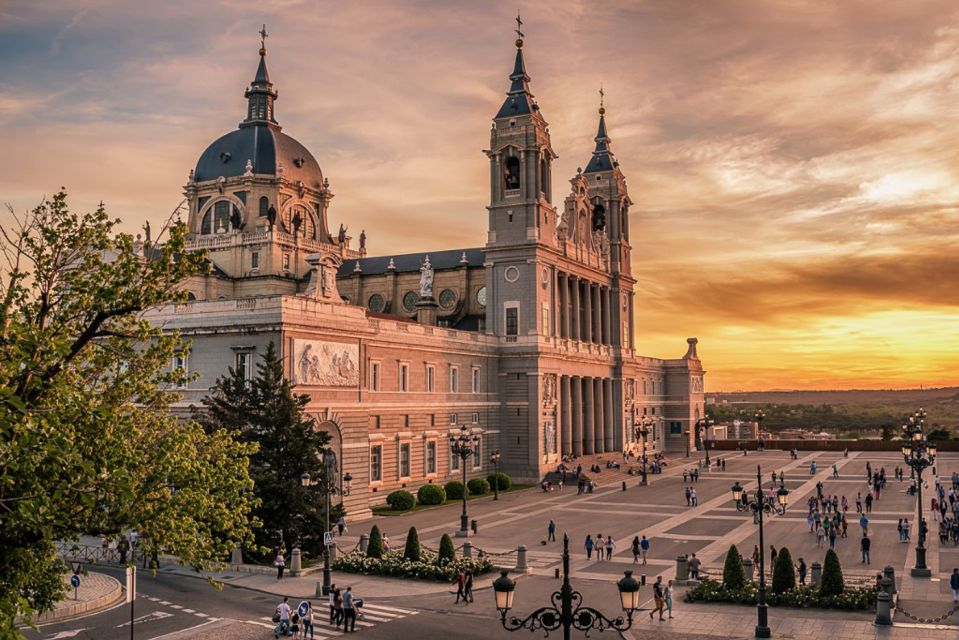 Madrid Private Tour: Royal Palace & Old Quarter - Customer Reviews