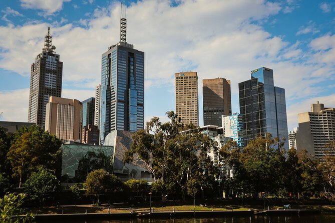 Melbourne Scavenger Hunt and Best Landmarks Self-Guided Tour - Self-Guided Tour Benefits