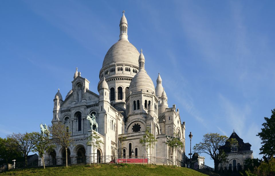 Montmartre'S Heritage With Specialties Tasting - Walking Tour With Local Expert Guide