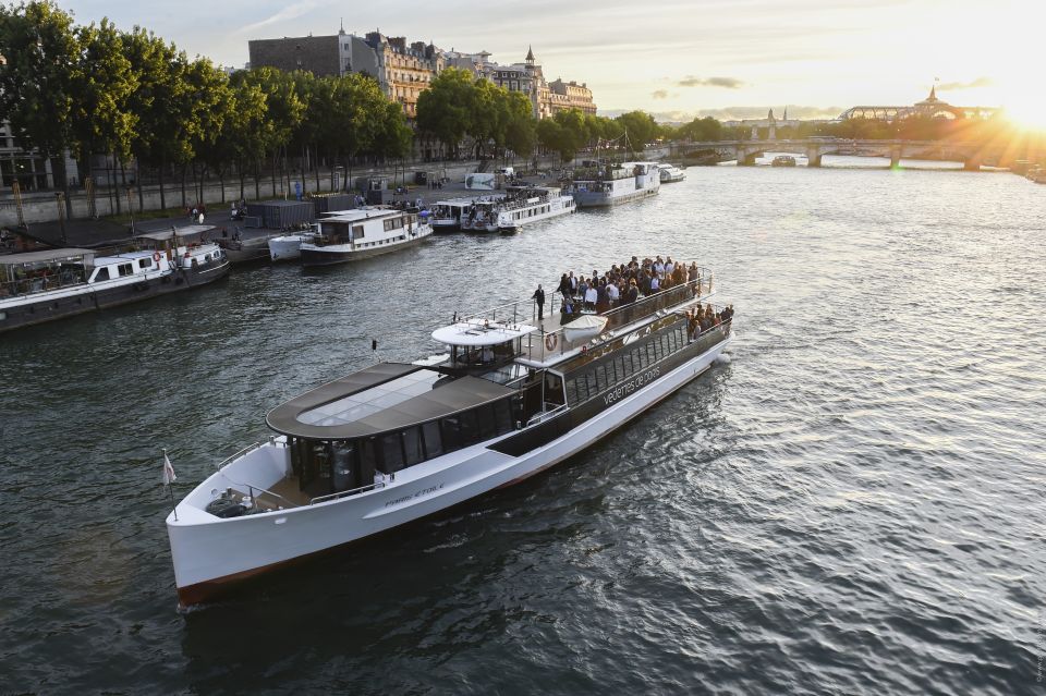 Paris: Evening Cruise With Drink and City Walking Tour - Customer Reviews and Ratings