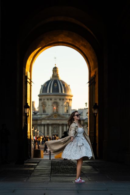 Paris: Private Flying-dress Photoshoot @jonadress - Additional Information