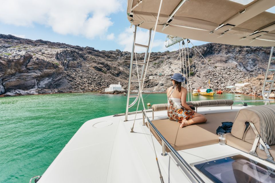 Santorini: Luxury Catamaran Day Trip With Meal and Open Bar - Customer Reviews