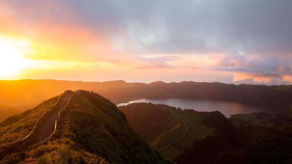 São Miguel: Private Tour With a Local Storyteller - Cancellation Policy