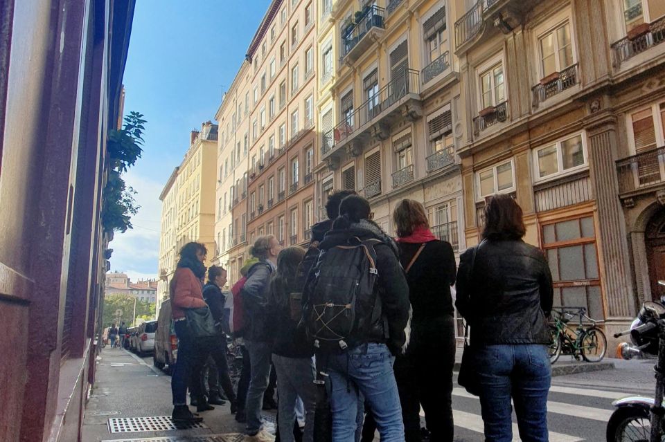 Storytelling Tour of Croix-Rousse in French - Important Tour Details