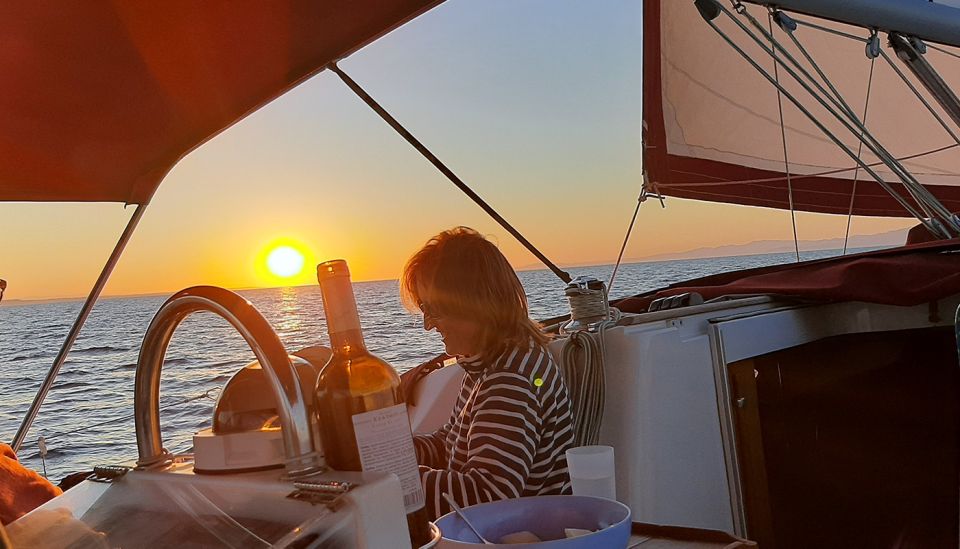 Sunset Sailing Cruise in Halkidiki - Sunset Sailing Experience Description