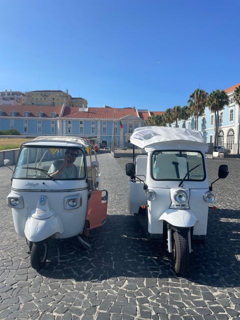 Tuktuk Tour in Lisbon - Viewpoints - Street Art - Churches - Common questions