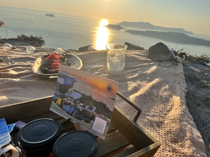 Uncrowded Santorini Sunset PicNic - Inclusions