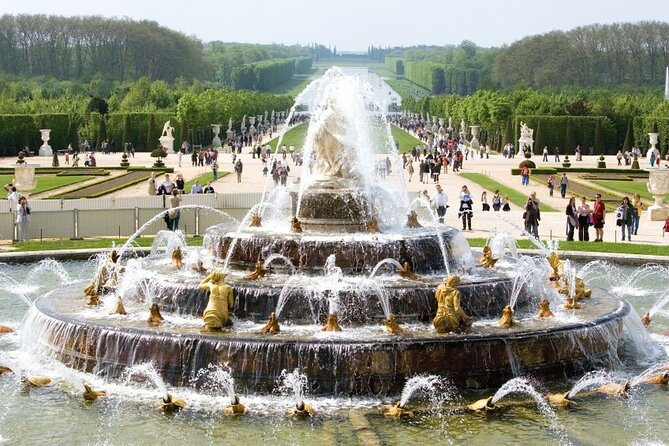VERSAILLES CASTLE Round-Trip Transfer From Paris by Luxury Van - Directions