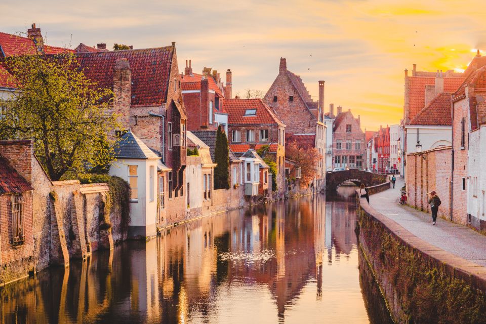 Bruges: First Discovery Walk and Reading Walking Tour - Common questions