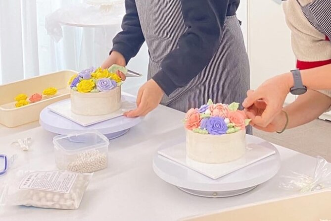 One Day Mini Flower Cake Class - Class Experience and Activities