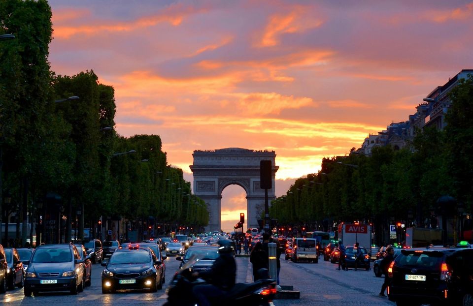 Paris: The Newbies Adventure - Unlocking the City of Lights - Meeting Your Parisian Guide